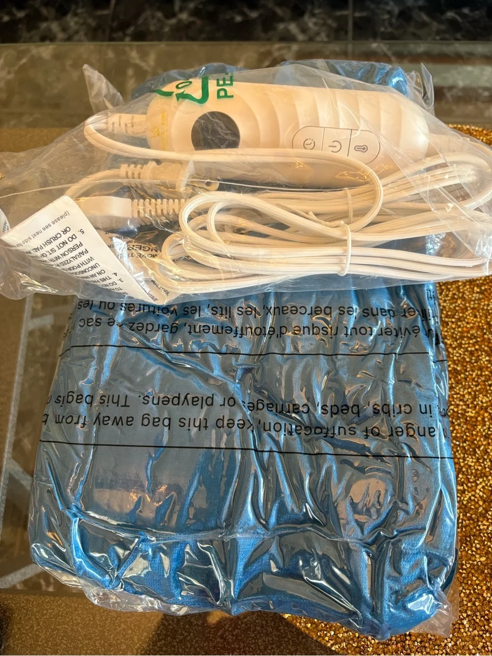 Medical King NWT Microplush Heated Blanket - Blue. Unopened size 50X60”